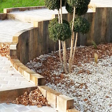 Traverses paysagères en chêne : décorez, aménagez, sublimez les jardins ! Traverses paysagères en chêne : décorez, aménagez, sublimez les jardins !